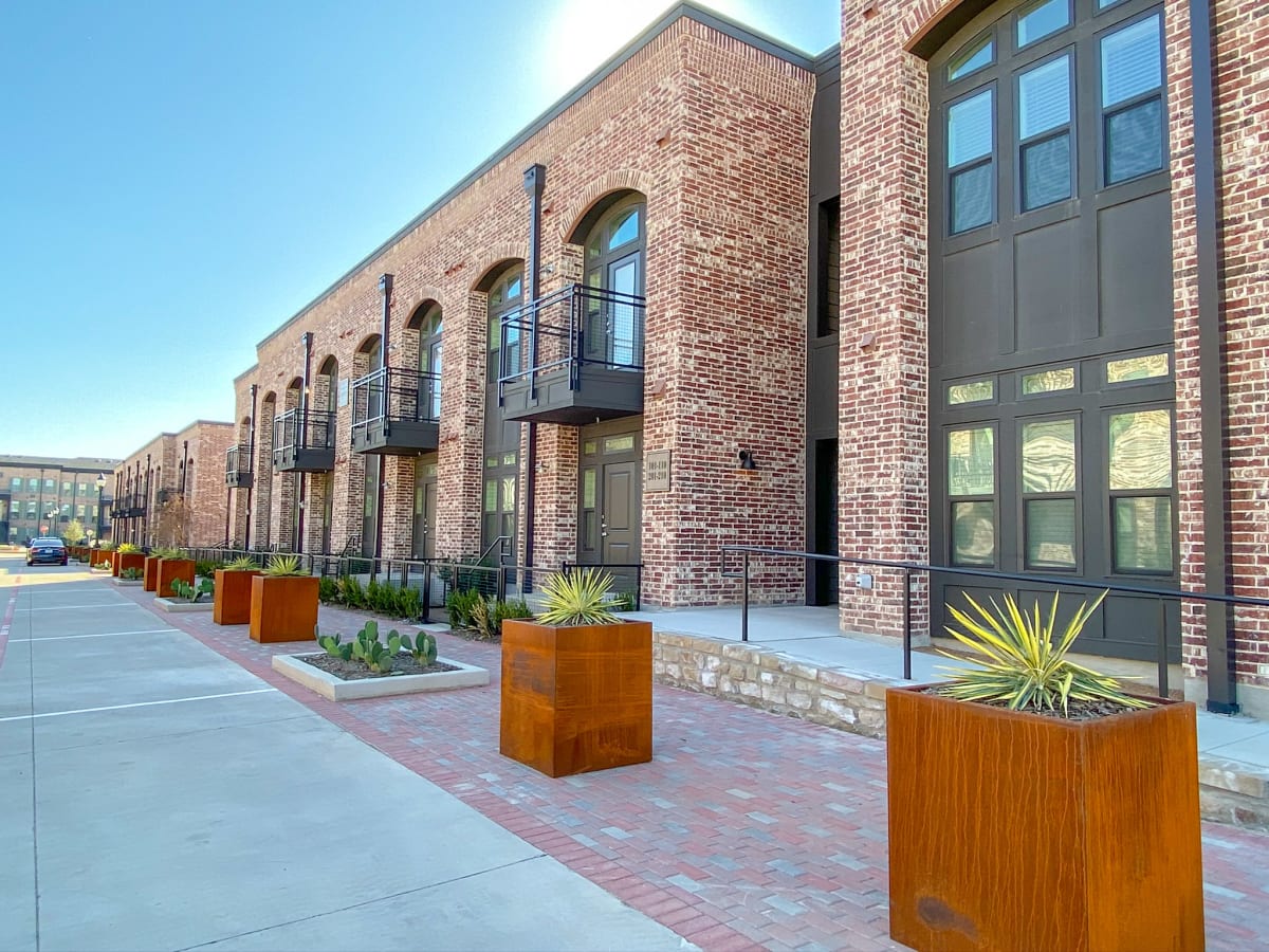 Thousand Oaks Luxury Austin Ranch Apartments For Rent Near Dallas